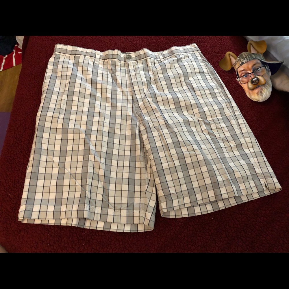 Shark Greg Norman for Tasso Elba Mens Golf Shorts Plaid Size 38